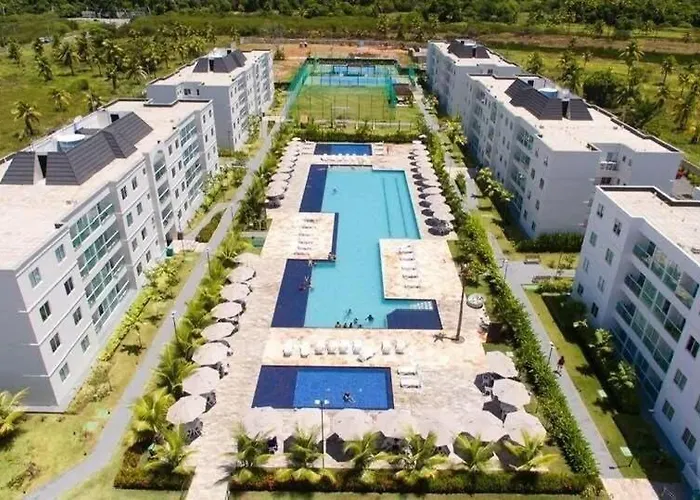 Resort em Porto de Galinhas - Térreo com 03 quartos com suíte top- Condomínio Palm Village Acqua
